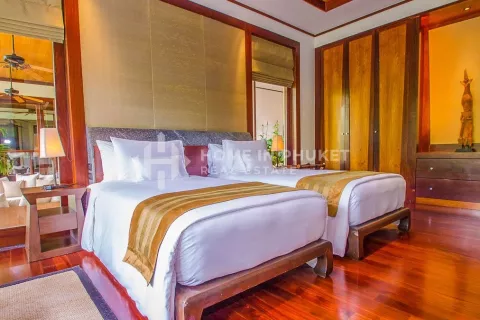 Casa de 4 dormitorios en Kamala, Tailandia № 131054 - foto 6