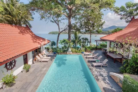 Casa de 6 dormitorios en Kata, Tailandia № 131060