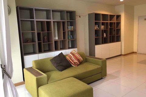 Condominio de 2 dormitorios en Bang Kapi, Bangkok, Tailandia № 76656