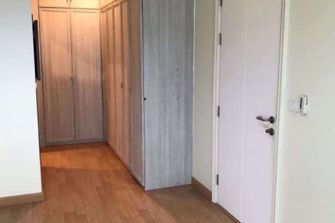 Condominio de 2 dormitorios en Bang Kapi, Bangkok, Tailandia № 76656 - foto 6