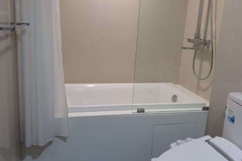Condominio de 1 dormitorio en Watthana, Bangkok, Tailandia № 76657 - foto 11