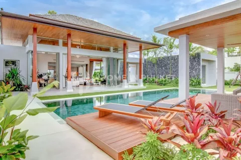 Casa de 4 dormitorios en Phuket, Tailandia № 130962 - foto 3
