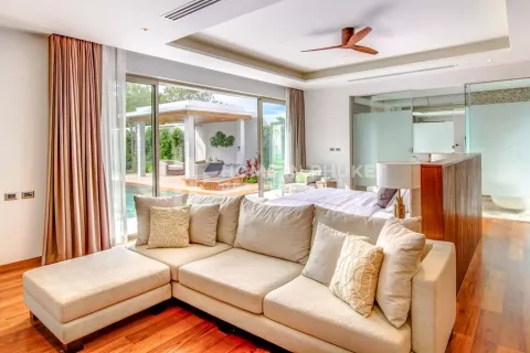 Casa de 4 dormitorios en Phuket, Tailandia № 130962 - foto 13