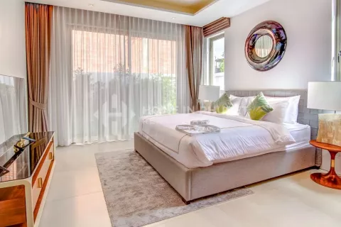 Casa de 4 dormitorios en Phuket, Tailandia № 130962 - foto 16