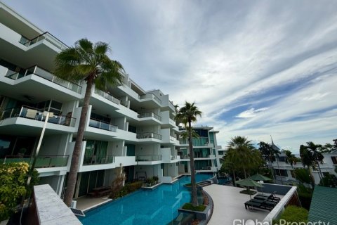 Condominio de 2 dormitorios en Pattaya, Tailandia № 100760 - foto 2