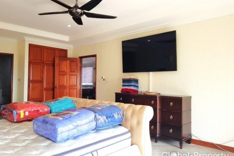 Condominio de 2 dormitorios en Pattaya, Tailandia № 100759 - foto 8