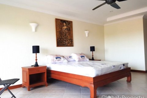 Condominio de 2 dormitorios en Pattaya, Tailandia № 100759 - foto 18