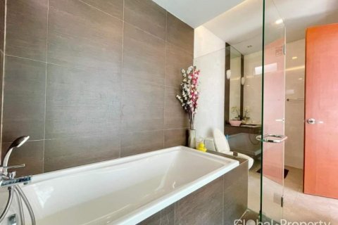 Casa de 3 dormitorios en Pattaya, Tailandia № 100773 - foto 8