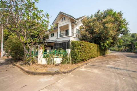 Casa de 4 dormitorios en Chiang Mai, Tailandia № 126313 - foto 11