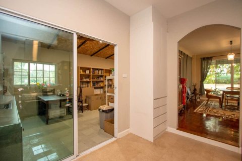 Casa de 4 dormitorios en Chiang Mai, Tailandia № 126313 - foto 17