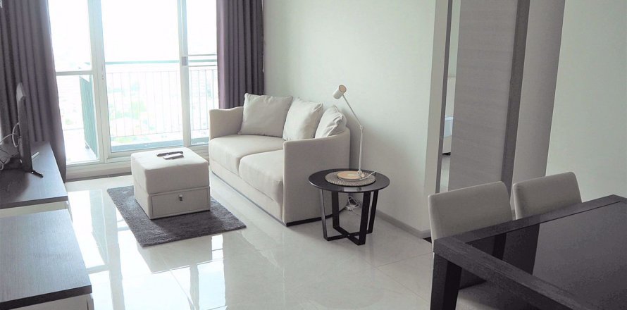 Condo in Bangkok, Thailand, 2 bedrooms in Life Ratchadapisek  № 77415