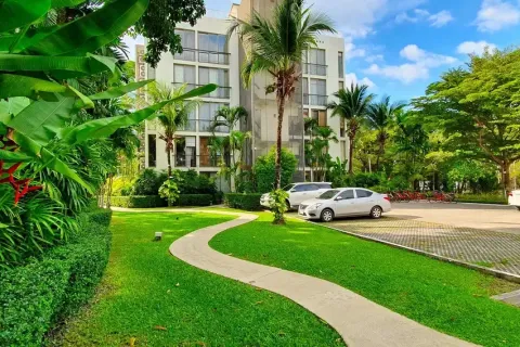 Apartamento de 2 dormitorios en Phuket, Tailandia № 130476 - foto 3