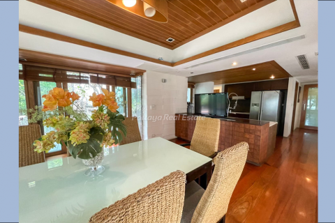 Casa de 5 dormitorios en Bang Lamung, Tailandia № 78842 - foto 14