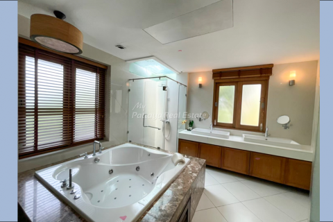 Casa de 5 dormitorios en Bang Lamung, Tailandia № 78842 - foto 26