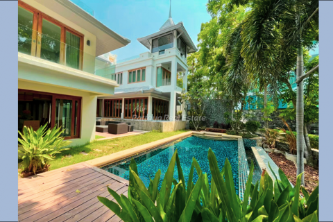 Casa de 5 dormitorios en Bang Lamung, Tailandia № 78842 - foto 8