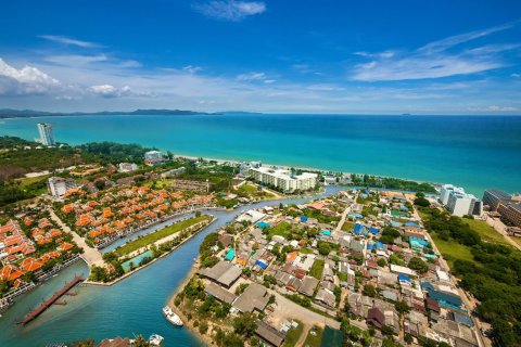 Apartamento de 384 dormitorios en Pattaya, Tailandia № 123280 - foto 11