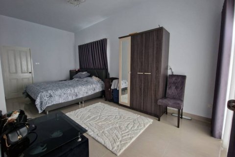 Casa de 3 dormitorios en Pattaya, Tailandia № 116018 - foto 9