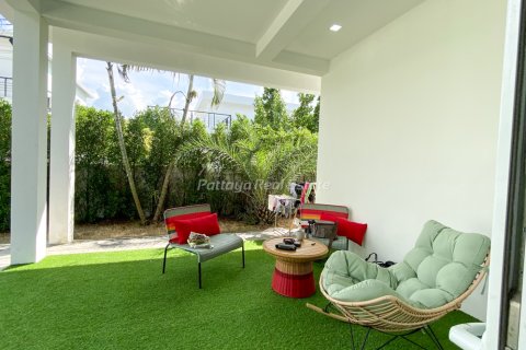 House in Sattahip, Thailand 3 bedrooms № 116141 - photo 2