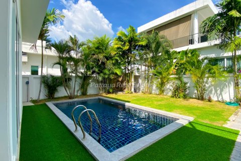 House in Sattahip, Thailand 3 bedrooms № 116141 - photo 16