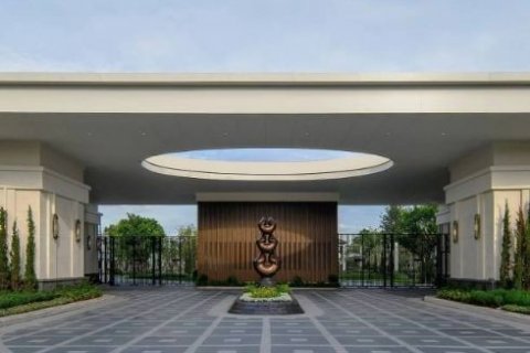 Casa de 4 dormitorios en Samut Prakan, Tailandia № 123774 - foto 14