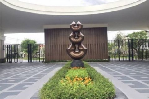 Casa de 4 dormitorios en Samut Prakan, Tailandia № 123774 - foto 11