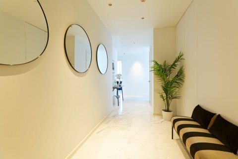 Condominio de 3 dormitorios en Sathon, Bangkok, Tailandia № 123773 - foto 24