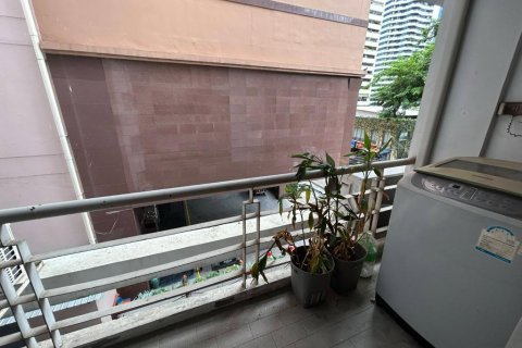 Condominio de 4 dormitorios en Khlong Toei, Bangkok, Tailandia № 123777 - foto 6