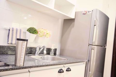Condo in Khlong Toei, Bangkok, Thailand, 1 bedroom  № 77216 - photo 7