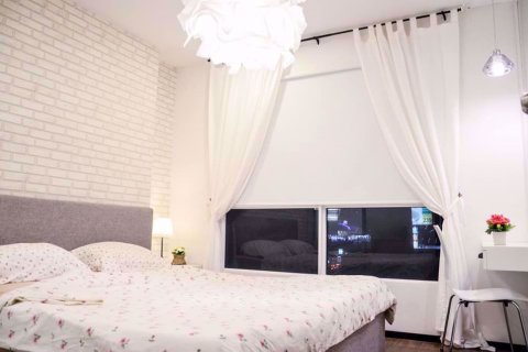 Condo in Khlong Toei, Bangkok, Thailand, 1 bedroom  № 77216 - photo 4