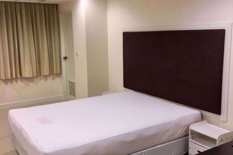 Condominio de 3 dormitorios en Watthana, Bangkok, Tailandia № 77219 - foto 8