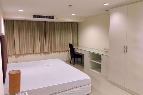 Condominio de 3 dormitorios en Watthana, Bangkok, Tailandia № 77219 - foto 7