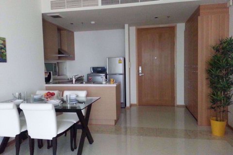 Condominio de 1 dormitorio en Sathon, Bangkok, Tailandia № 77220 - foto 2