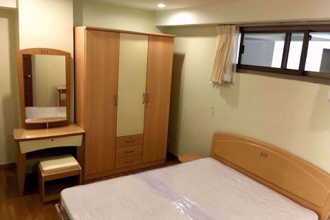Condominio de 3 dormitorios en Watthana, Bangkok, Tailandia № 77222 - foto 6