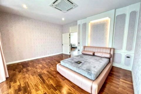 Casa de 4 dormitorios en Bangkok, Tailandia № 126586 - foto 5