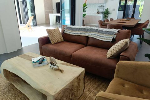 Chalet de 3 dormitorios en Phuket, Tailandia № 125898 - foto 3