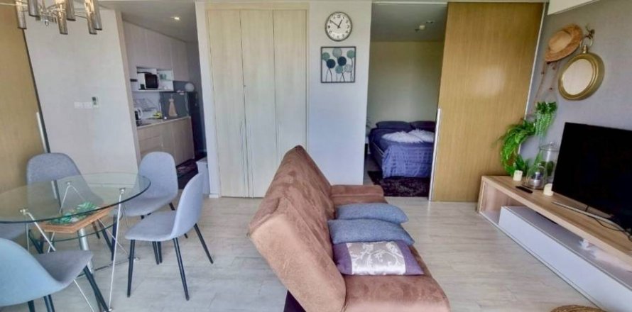 Condo in Pattaya, Thailand, 2 bedrooms  № 125896