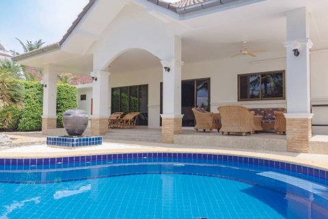 Chalet de 3 dormitorios en Cha-am, Tailandia № 125892 - foto 5