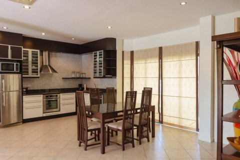 Chalet de 3 dormitorios en Cha-am, Tailandia № 125892 - foto 9