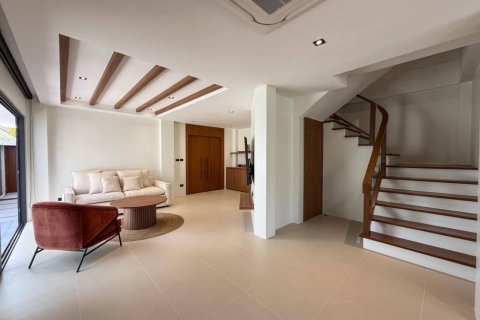 Chalet de 3 dormitorios en Phuket, Tailandia № 124781 - foto 6