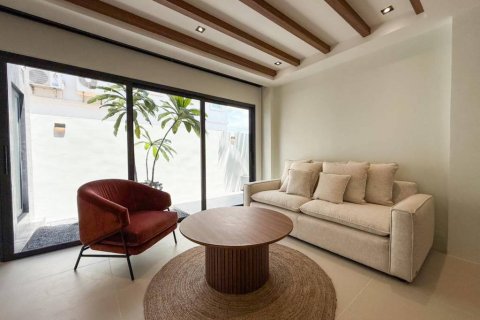 Chalet de 3 dormitorios en Phuket, Tailandia № 124781 - foto 8