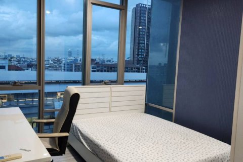 Condominio de 2 dormitorios en Khlong San, Bangkok, Tailandia № 124785 - foto 6