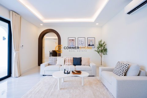 Estudio en Bang Lamung, Tailandia № 100210 - foto 4