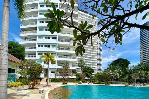 Studio in Pattaya, Thailand № 101345