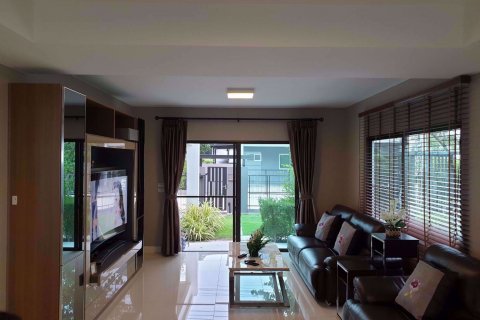 Casa de 3 dormitorios en Bang Na, Bangkok, Tailandia № 76881