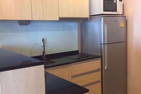 Condo à Sathon, Bangkok, Thaïlande, 1 chambre  № 76879 - photo 4