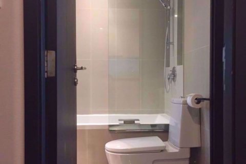 Condo à Sathon, Bangkok, Thaïlande, 1 chambre  № 76879 - photo 6