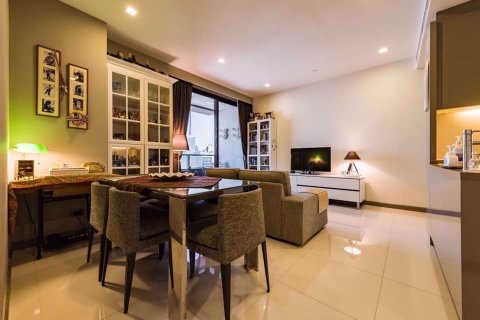 Condominio de 2 dormitorios en Bang Rak, Bangkok, Tailandia № 76882 - foto 4