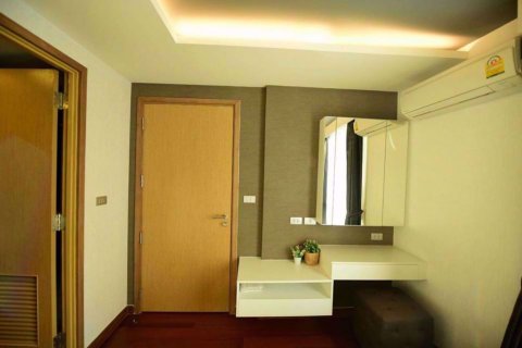 Condominio de 2 dormitorios en Watthana, Bangkok, Tailandia № 76955 - foto 2