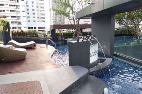 Condominio de 2 dormitorios en Watthana, Bangkok, Tailandia № 76955 - foto 10