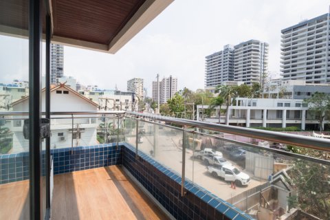 Condominio de 2 dormitorios en Bang Lamung, Tailandia № 123477 - foto 15